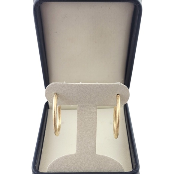 14K Yellow Gold Circle Detailed Hoop Earrings #16786 - Picture 7 of 7